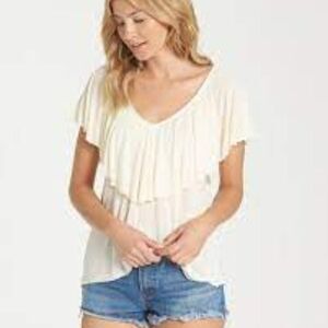 Billabong Women's Sandy White Full Bloom Flouncy Neckline Top - Size M Pre-owned